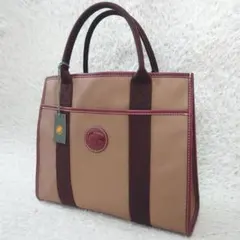 Item thumbnail for item 8a85db76-7a2b-4b72-b23d-d614c10ea783