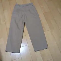 ユニクロ　チノパンツのサムネイル