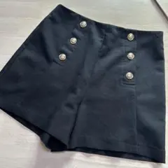 ZARA ブラック ボタン付きショートパンツ L