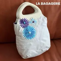 LA BAGAGERIE トートバッグ お花フラワーモチーフ ホワイト 夏バッグのサムネイル