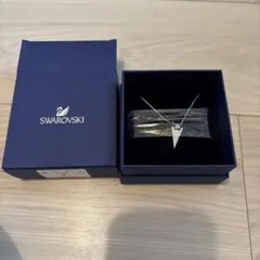 Swarovski 三角形ペンダント ネックレスのサムネイル