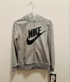 NIKE【新品タグ付き】フルジップパーカー グレー　100cm