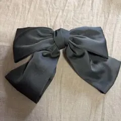 ヘアクリップ リボンバレッタ ブラック(黒)大きめ　ヘアアクセ