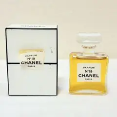 新品　CHANEL N°19 シャネル N°19 パルファム 香水　14ml