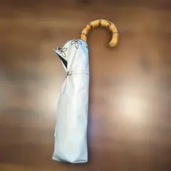 美品・花柄刺繍折りたたみ 晴雨兼用傘/遮熱遮光効果あり