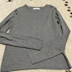 グレーニット　肩の内側空いてる　M