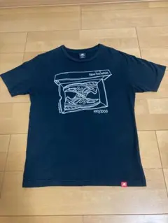 New Balance 990/1000 グラフィックTシャツ　黒のサムネイル