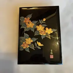 漆器 収納ボックス 花模様のサムネイル