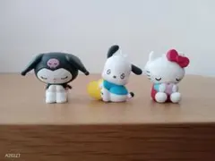 サンリオ　みんなでおひるね　フィギュアコレクション　キティ　ポチャッコ　クロミ