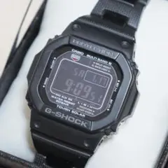 CASIO G-SHOCK GW-M5610BC-1JF ブラック　メタルバンド
