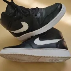 NIKE エバノン MID 22.5cm 黒 ブラック ミドルカット スニーカーのサムネイル