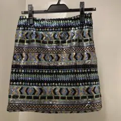 総スパンコール刺繍のミニスカート