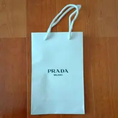 PRADA ギフトバッグ