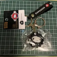 関西万博 ミャクミャク サンリオ キーホルダー 黒なりきり　シナモンロール