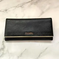 美品✨PRADA サフィアーノレザー フラップ 長財布 メタルロゴ 黒