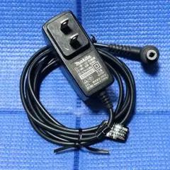 マキタ 掃除機用 充電器 DC1001 makita【動作確認済】充電器のみのサムネイル
