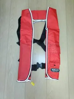 膨張式ライフジャケット　ベストタイプ