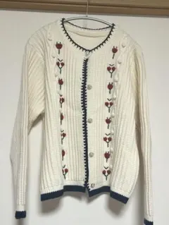 花柄刺繍ニットカーディガン　オフホワイト