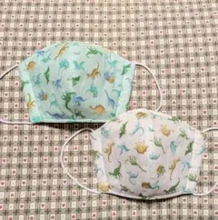 ハンドメイド、怪獣柄の子供用立体マスク、２点、緑、ベージュ、小学生～