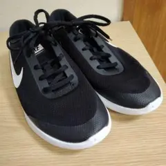 Nike ブラック スニーカー
