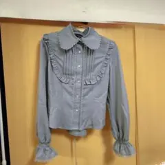 フリル付きグレー長袖シャツのサムネイル