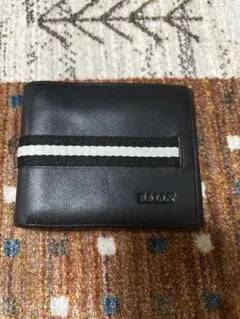 BALLY 二つ折り財布 黒 ストライプデザインのサムネイル