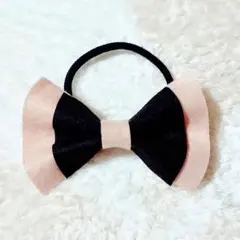 黒とベージュのリボンヘアゴム