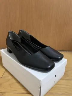 【美品】Romeo Valentino パンプス 24cm EEE ブラックのサムネイル