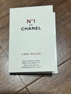 N°1 de CHANEL L’Eau Rouge ボディミスト サンプル