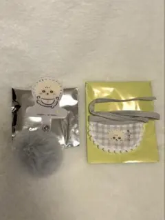 ちいかわbaby ラッコ ぽんぽんチャーム よだれかけ