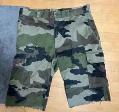 Carhartt カモフラージュ ショートパンツ - メルカリ