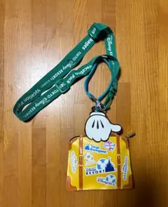 東京ディズニーランド ミッキー スーツケース型ポーチ　パスケース　チャック付き