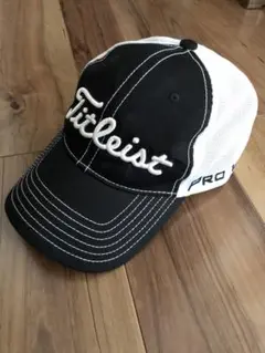 Titleist PRO V1 キャップ 黒/白