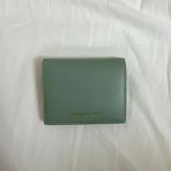CHARLES & KEITH 二つ折り財布のサムネイル