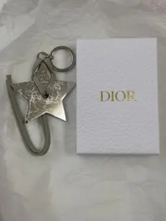 Dior 星型キーホルダーシルバー