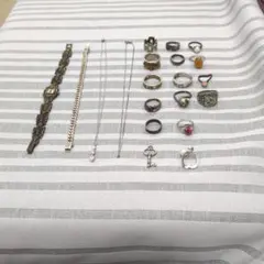 SWAROVSKIスワロフスキーConfetti ネックレス&イヤリングセット - メルカリ