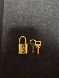 Louis Vuitton 金色 316 鎖鑰匙 附2把鑰匙