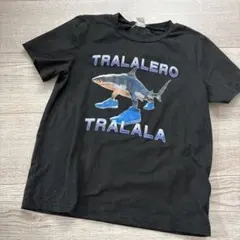SHEIN サメ スニーカーTシャツ 7Y トララレルトララ AIモンスター