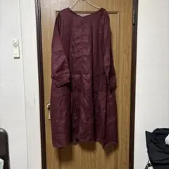 スタジオクリップ　バーガンディ （ボルドー）Vネック 長袖ワンピース　麻100%