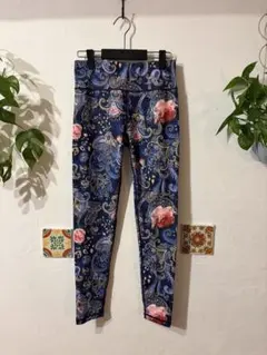 即購入OK 美品！ペイズリー柄 ヨガパンツ レギンス　サイズLのサムネイル