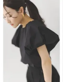 完売　regleam リグリーム　パフ　バックリボンブラウスのサムネイル