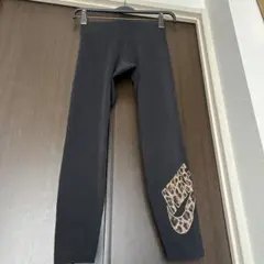 Nike ヒョウ柄　ブラック　レギンス