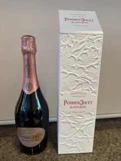 Item thumbnail for item 56085343-40a2-40da-92da-9c44165d5391