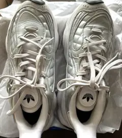 adidas オズヴィーナス / OZVENUZ W