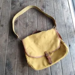 イエロー キャンバス ショルダーバッグ