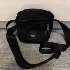 m*i様 美品　REPLAY ショルダーバッグ ブラックのサムネイル