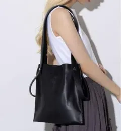 【美品】BEAURE カウレザー 2デザイン ハンドル 薄マチ トート ミニ　黒