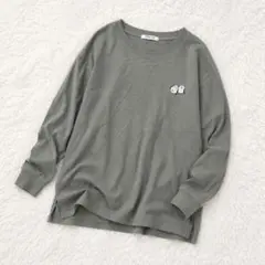 シネマクラブ モチーフ刺繍長袖Tシャツ グリーン ゆったり サイドスリット Mのサムネイル