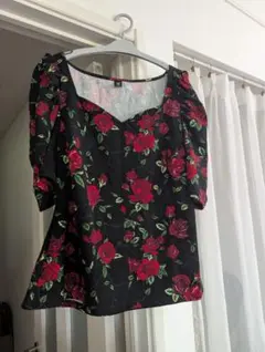 SHEIN CURVE 2XL 花柄パフスリーブトップスのサムネイル