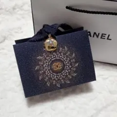 CHANEL　チャーム付き　ホリデーパッケージ